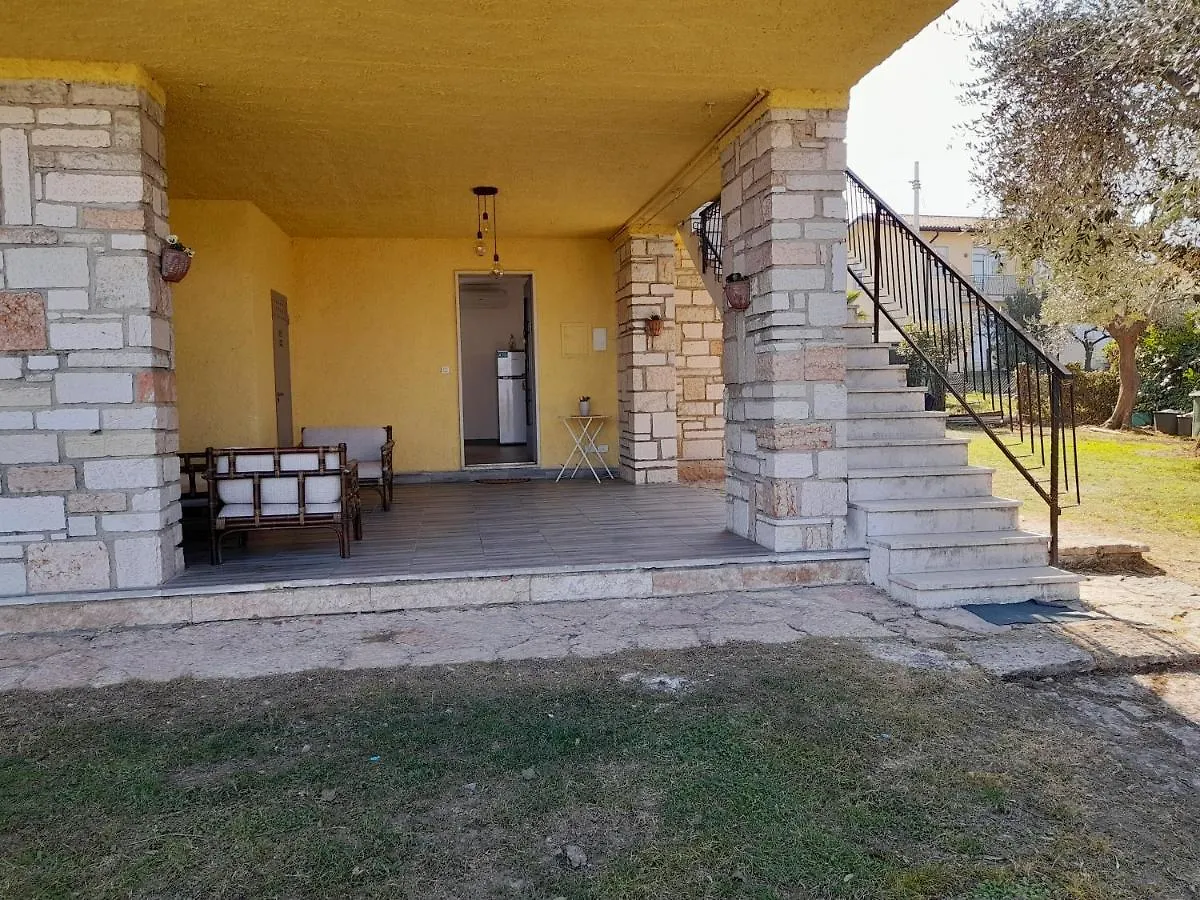 Villa La Magnolia - Private Beach Access, Garden, Views Lazise Apartment