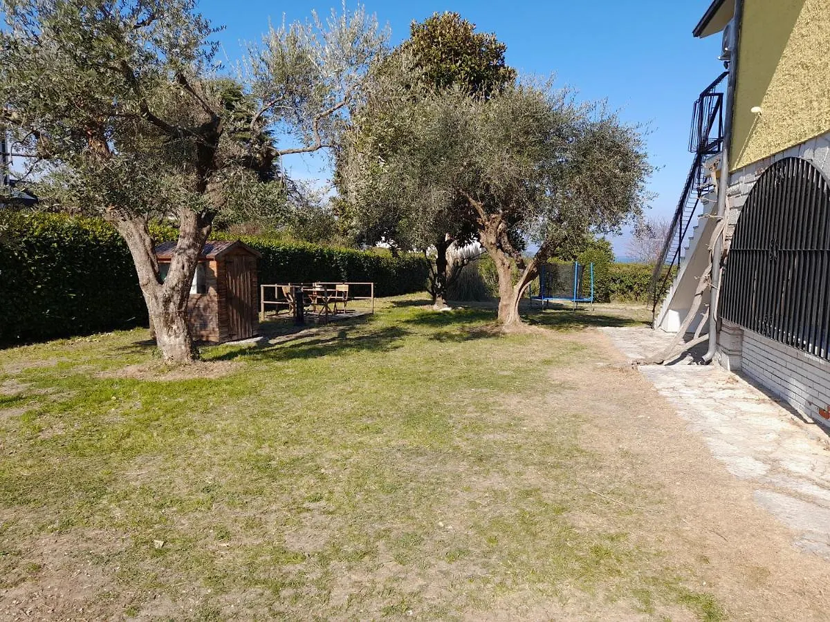 Apartment Villa La Magnolia - Private Beach Access, Garden, Views Lazise Italy