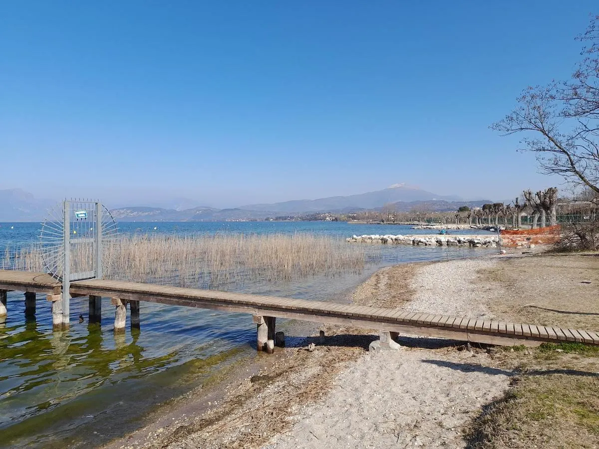Villa La Magnolia - Private Beach Access, Garden, Views Lazise Apartment