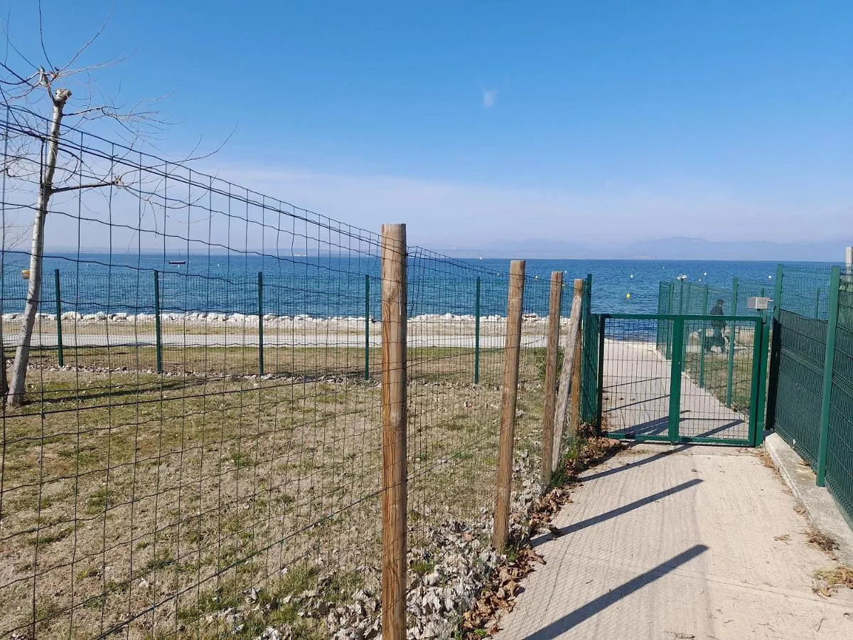 Apartment Villa La Magnolia - Private Beach Access, Garden, Views Lazise