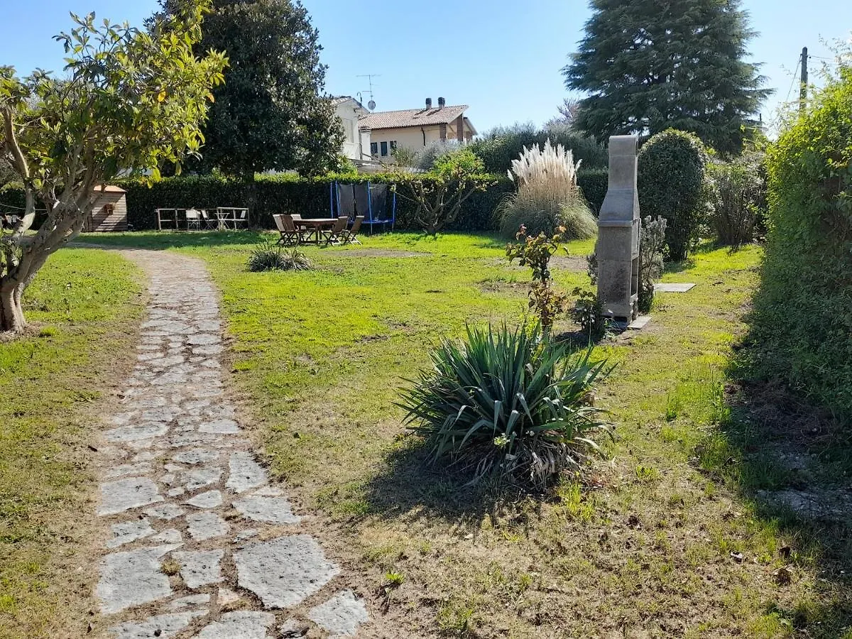 Apartment Villa La Magnolia - Private Beach Access, Garden, Views Lazise Italy