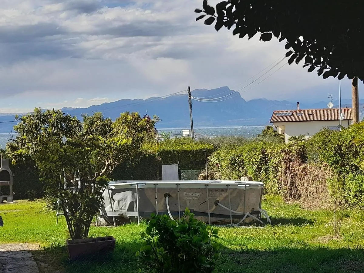 Apartment Villa La Magnolia - Private Beach Access, Garden, Views Lazise
