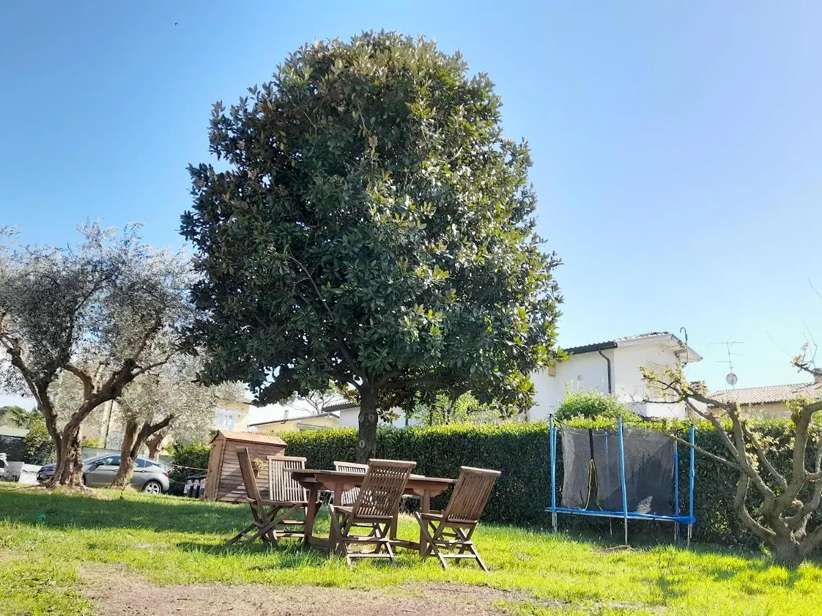 Villa La Magnolia - Private Beach Access, Garden, Views Lazise Apartment