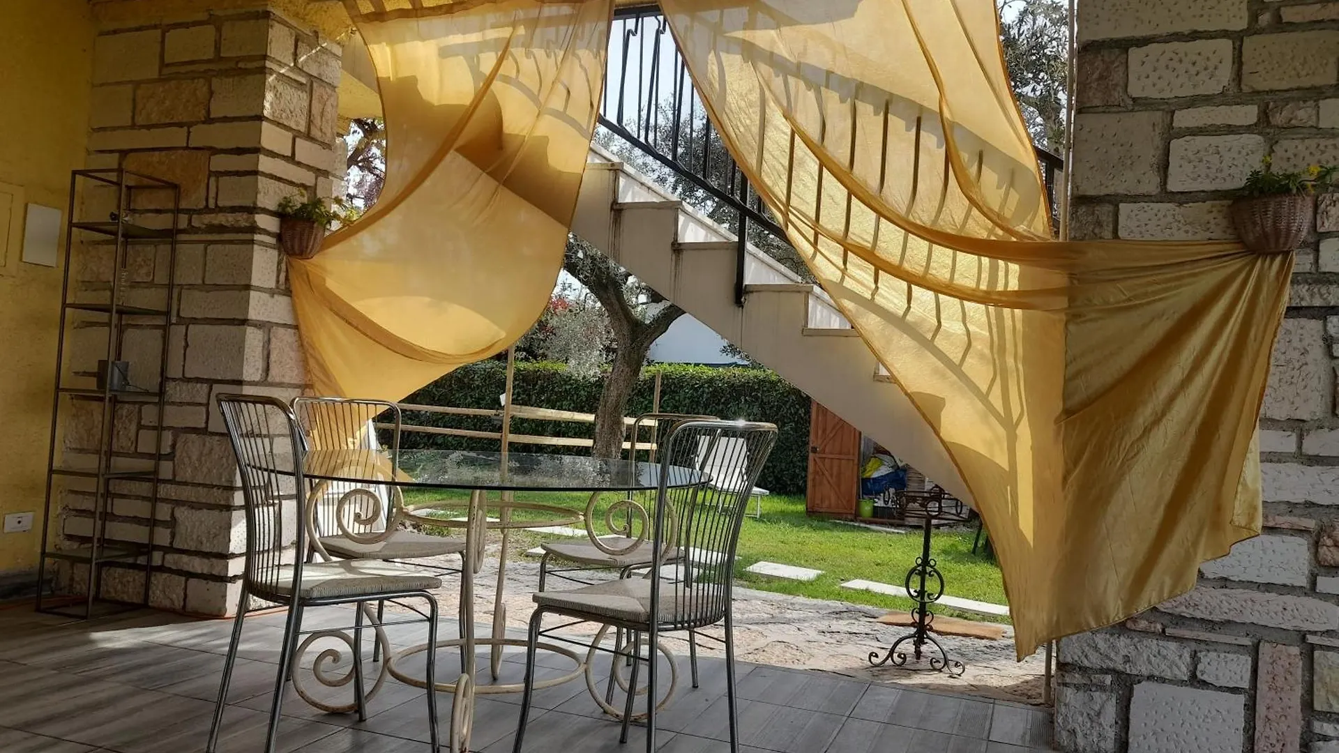 Villa La Magnolia - Private Beach Access, Garden, Views Lazise Apartment